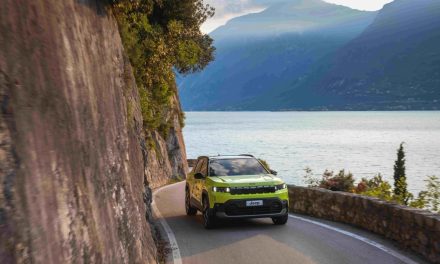 Νέο Jeep Compass: αυθεντικό Jeep, σύγχρονη τεχνολογία και ολοκληρωμένες δυνατότητες