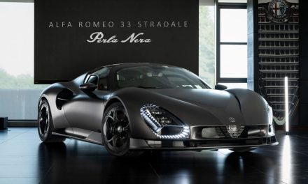 Alfa Romeo 33 Stradale Perla Nera: το μοναδικό αντίτυπο με ματ εμφανές ανθρακόνημα
