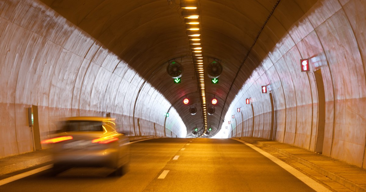 Σήραγγα Αρτεμισίου: Από 28/9 έως 2/10 contraflow — μία λωρίδα ανά ρεύμα